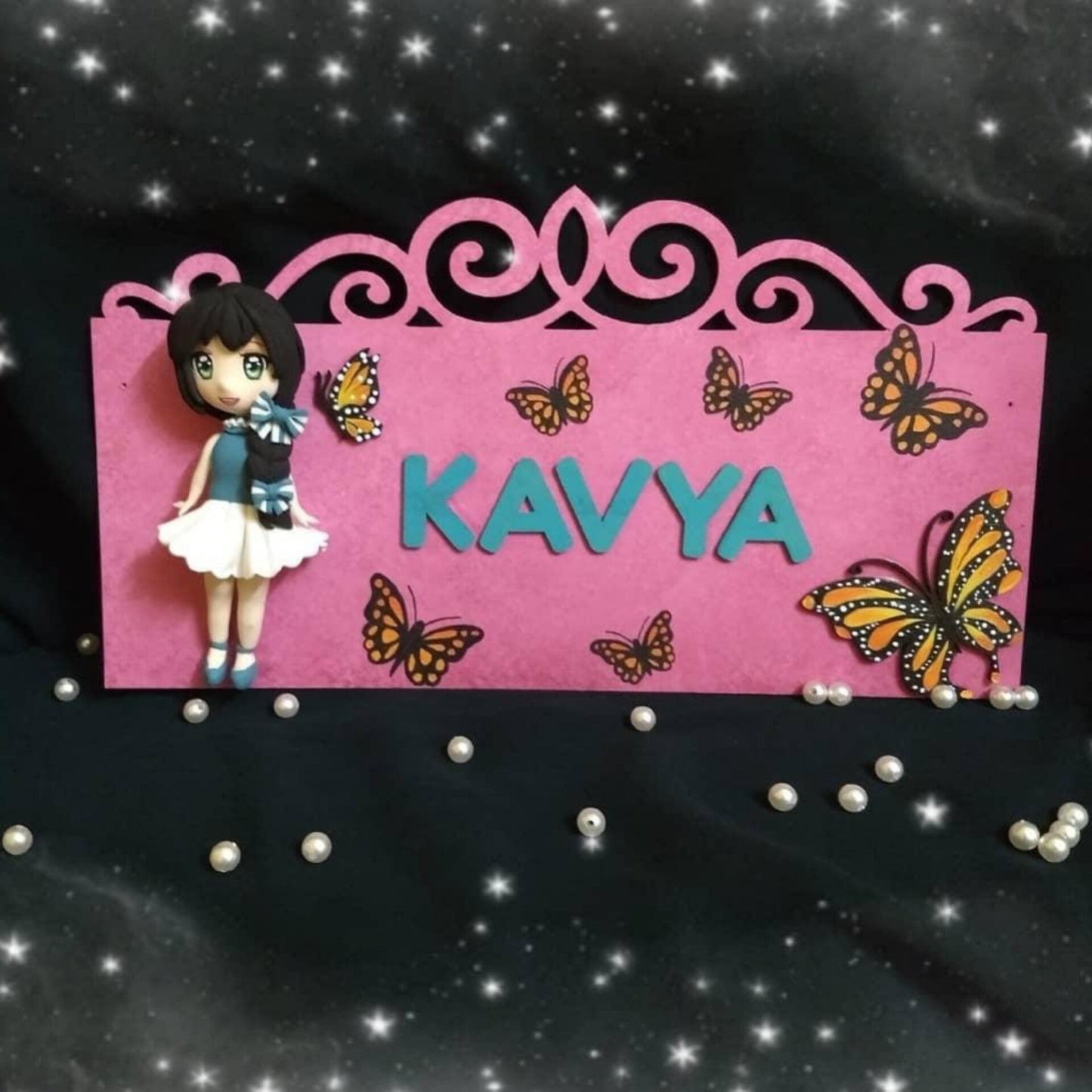 Clay Figure Kid's Nameplate With Butterflies