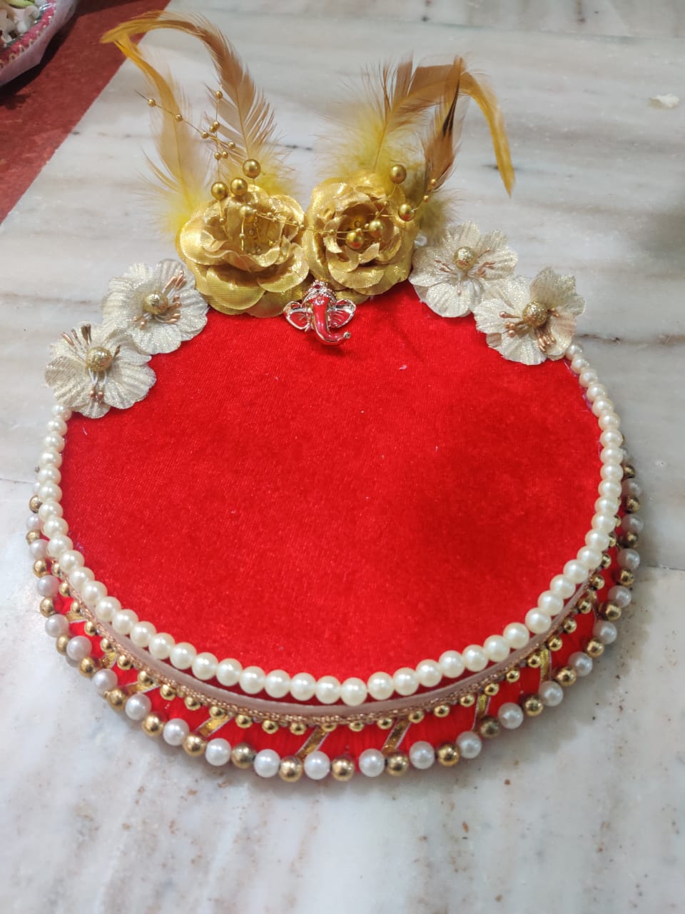 Red Moti Look Ring Platter