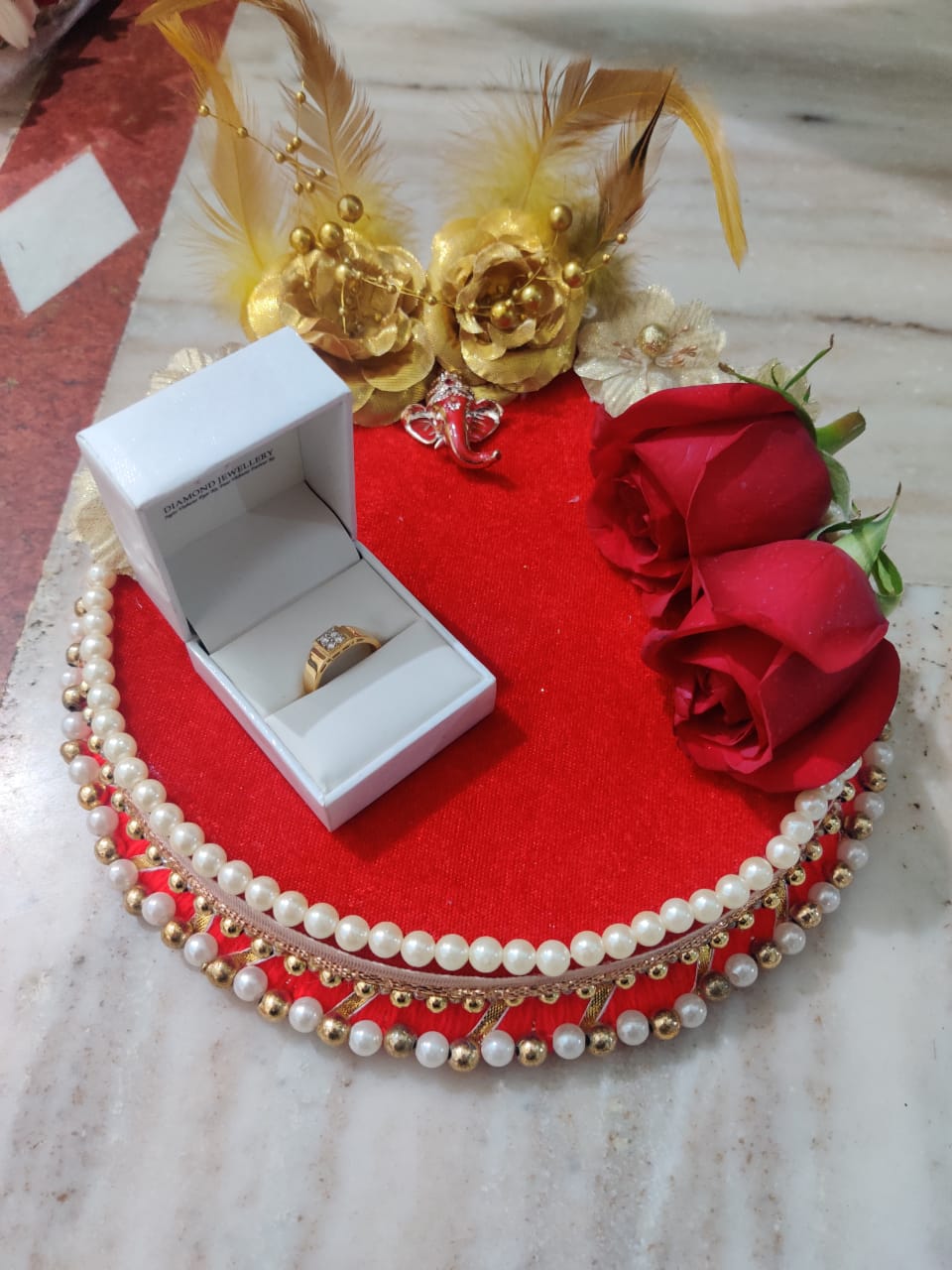 Red Moti Look Ring Platter