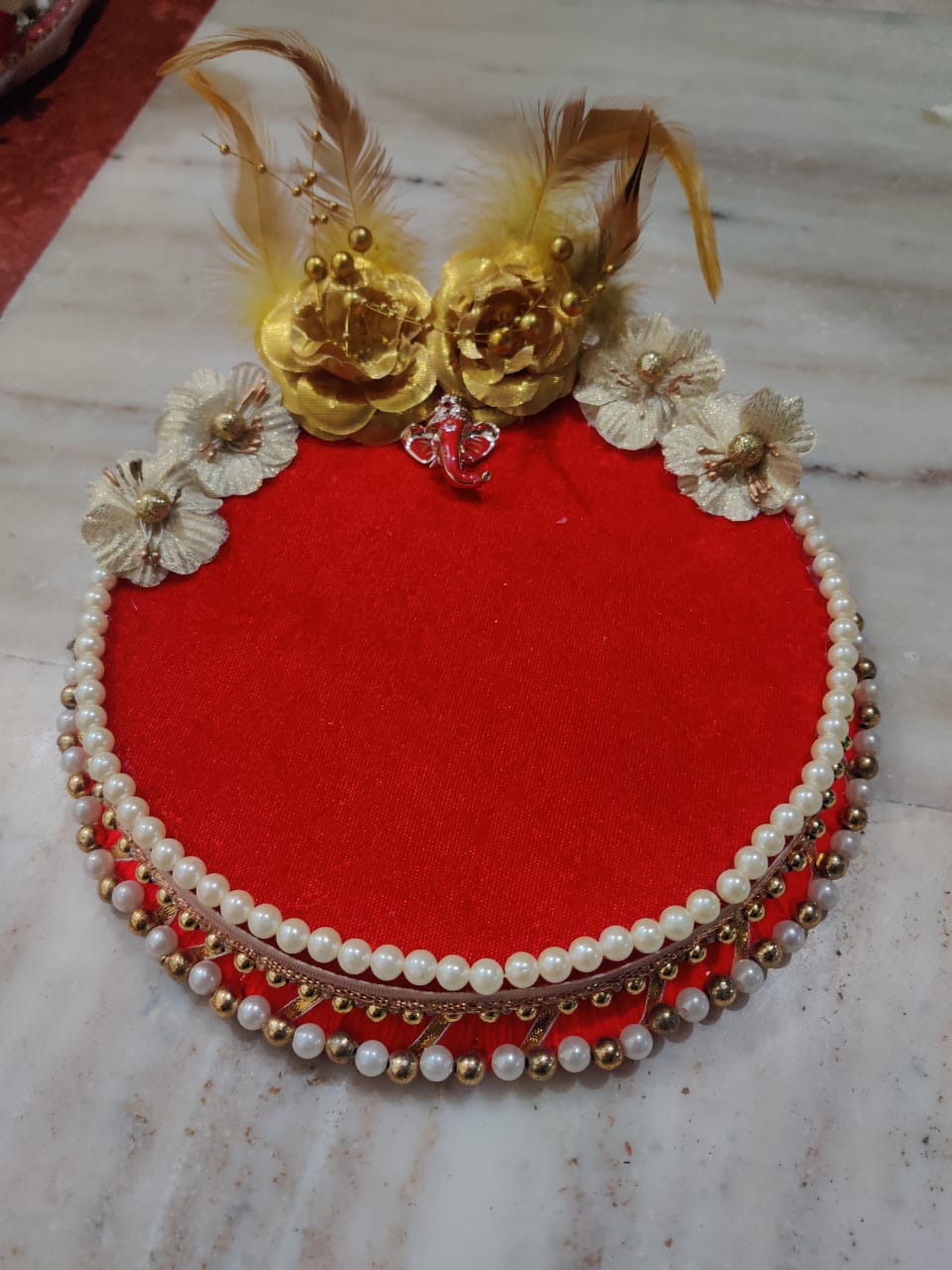 Red Moti Look Ring Platter