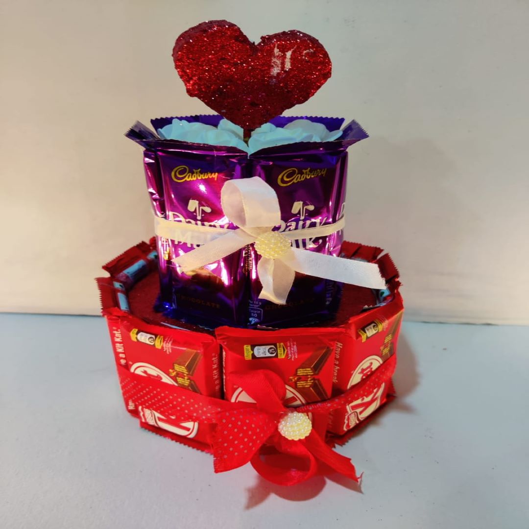 handmade chocolate Bouquet of any celebration handmade two flavor (milk and  white ) chocolate bouquet with toy Plastic, Sponge, Paper, Bamboo Gift Box  Price in India - Buy handmade chocolate Bouquet of